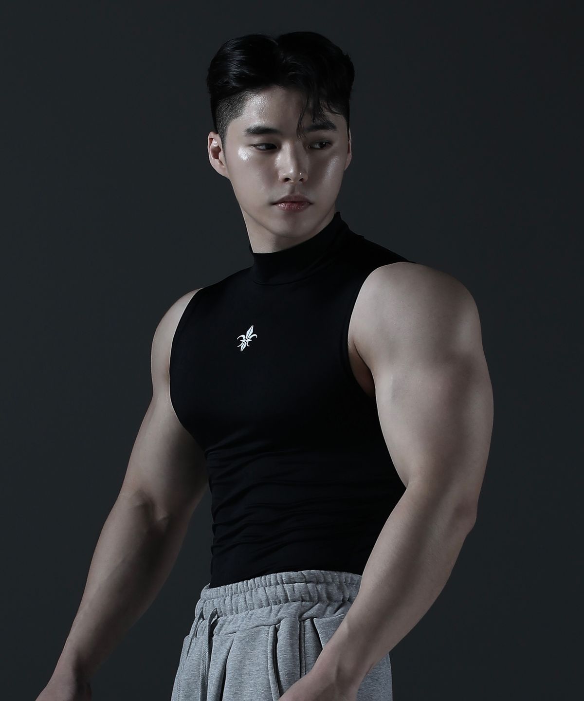 카미드(CARMID) 컴프레션 모크넥 나시 [블랙]