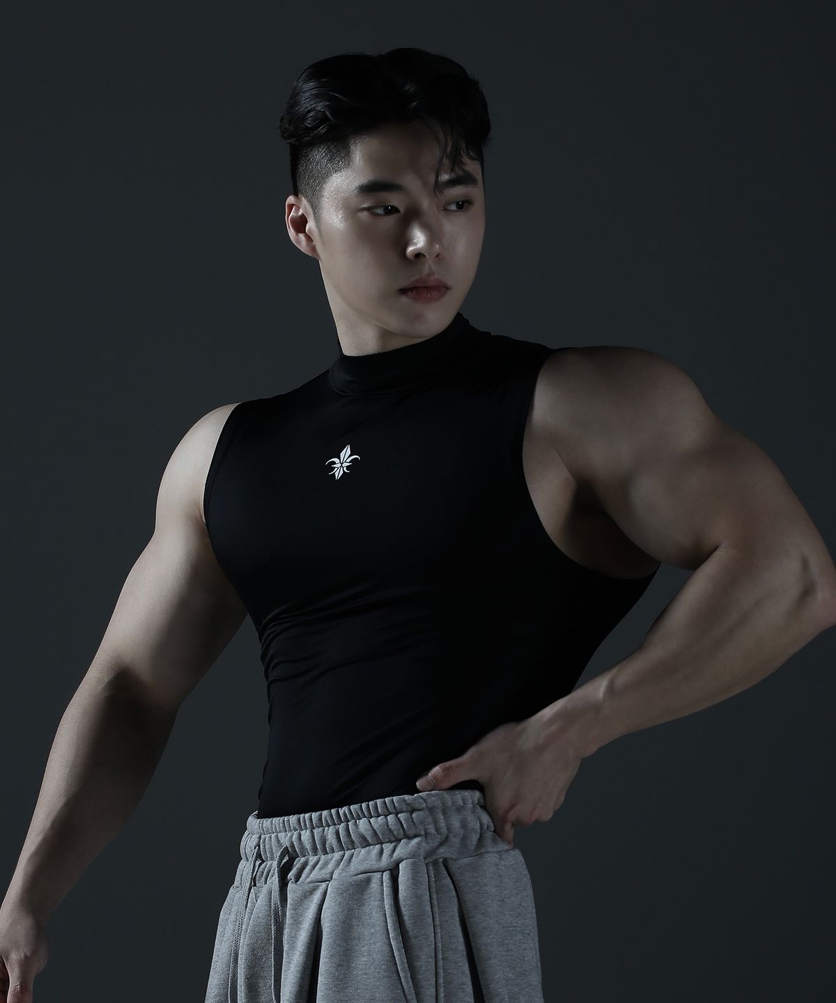 카미드(CARMID) 컴프레션 모크넥 나시 [블랙]