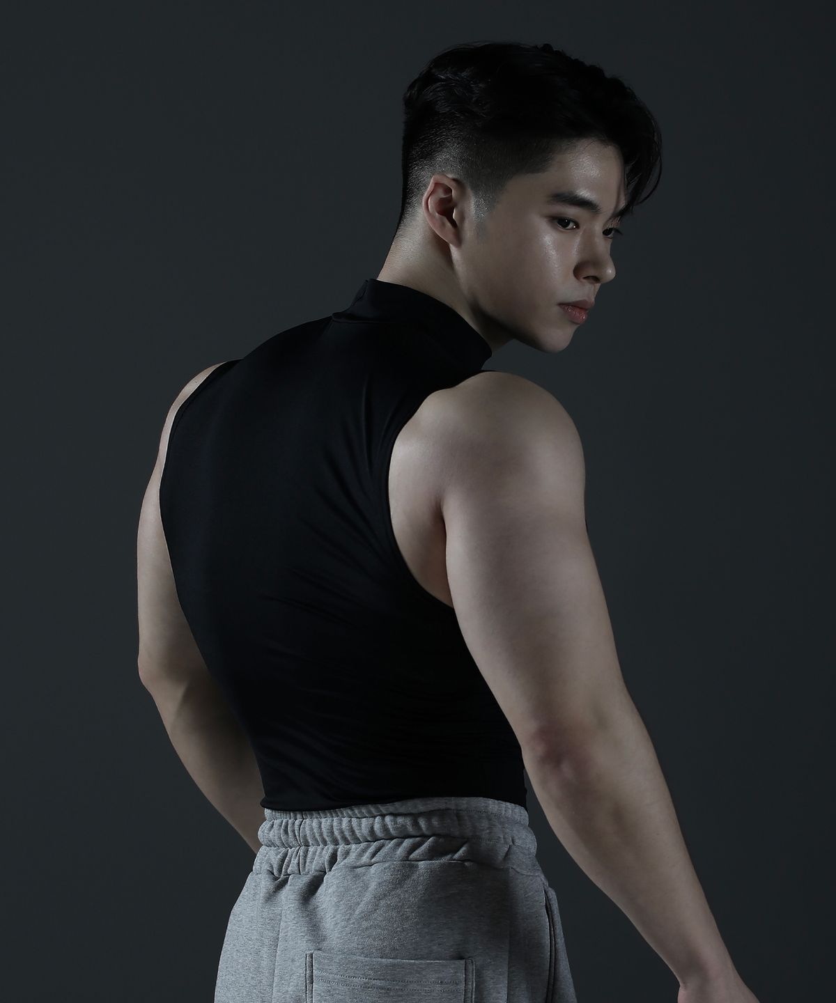 카미드(CARMID) 컴프레션 모크넥 나시 [블랙]