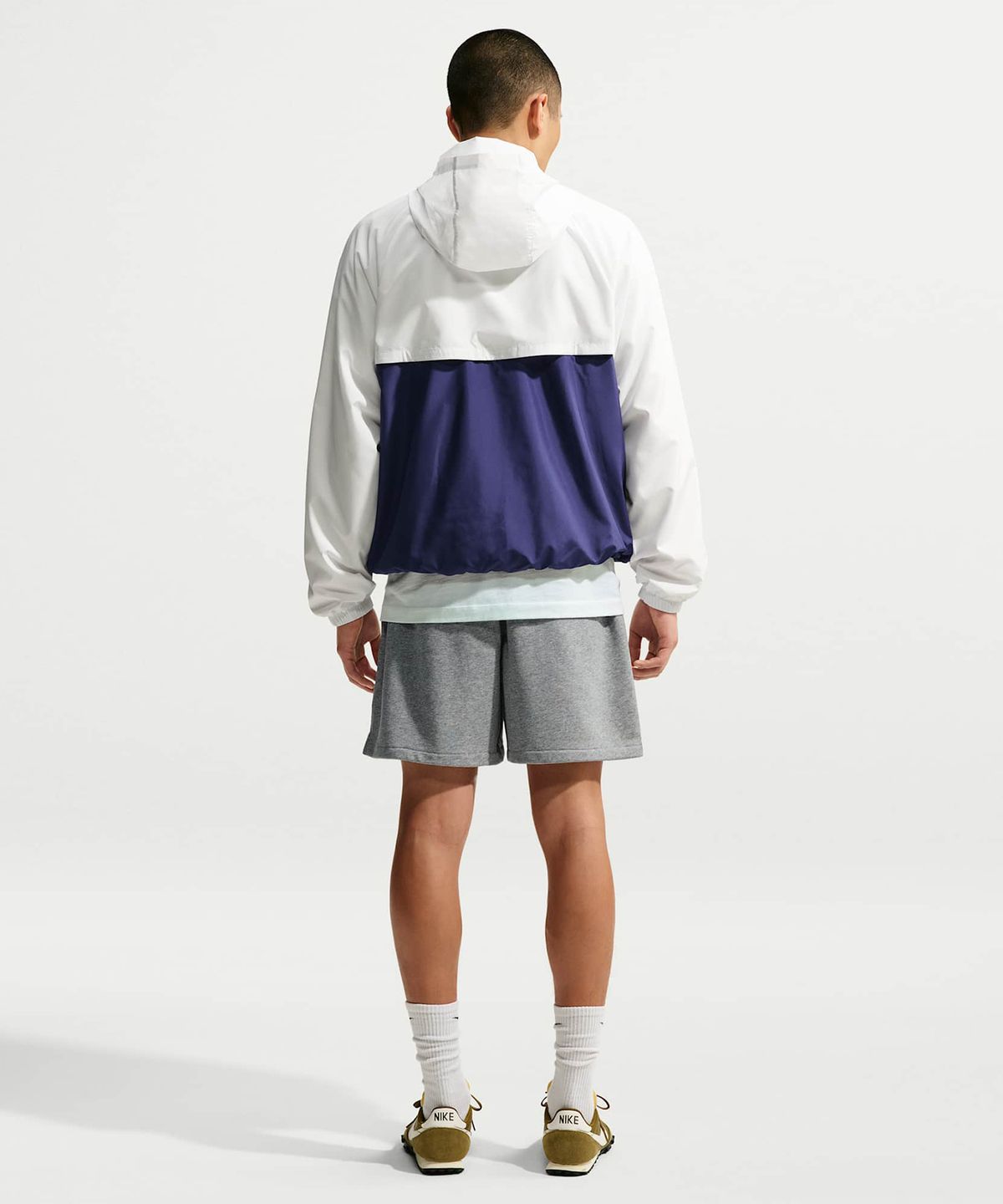 나이키(NIKE) 클럽 프렌치 테리 플로우 쇼츠 M - 다크 그레이 헤더:라이트 스모크 그레이:유니버시티 레드 / FN3521-064
