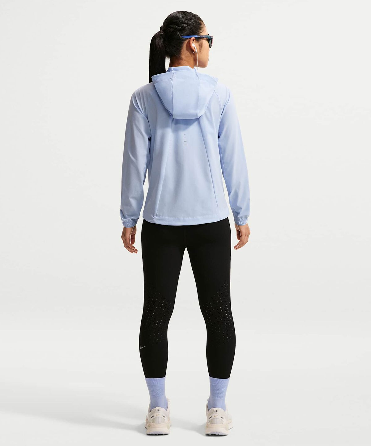 나이키(NIKE) 스위프트 리펠 패커블 러닝 재킷 W - 알루미늄 / HQ0651-468