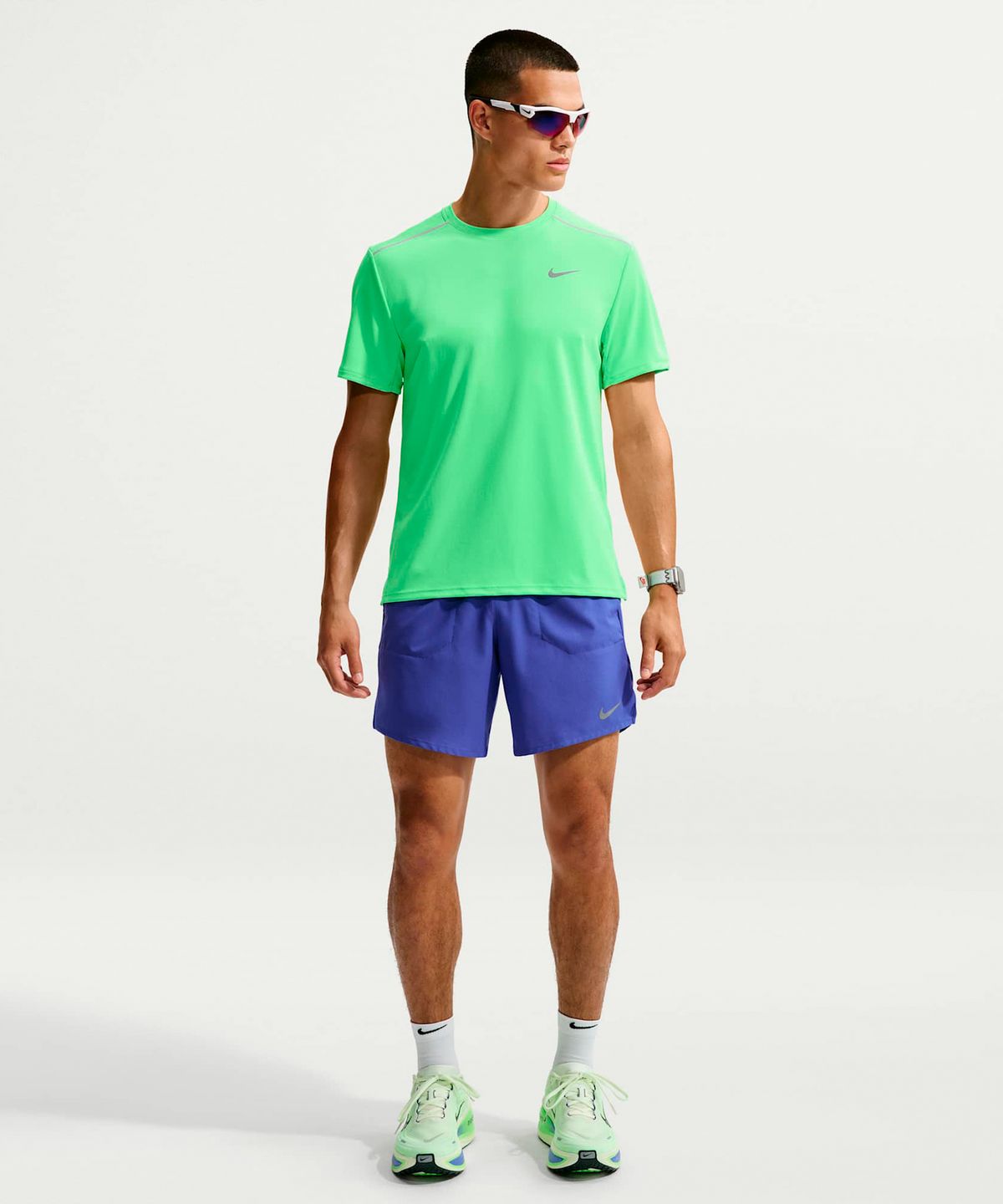 나이키(NIKE) 마일러 드라이 핏 UV 차단 반소매 러닝 탑 M - 일루전 그린:큐컴버 캄 / IF2083-336