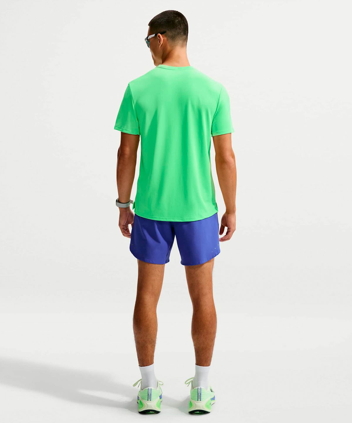 나이키(NIKE) 마일러 드라이 핏 UV 차단 반소매 러닝 탑 M - 일루전 그린:큐컴버 캄 / IF2083-336
