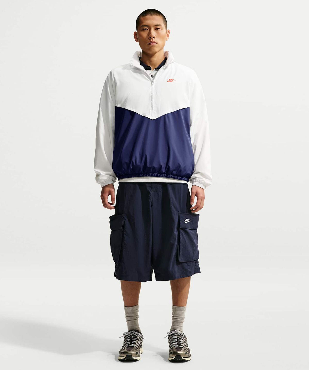 나이키(NIKE) 윈드러너 경량 하프집 재킷 M - 서밋 화이트:블루 보이드:라이트 크림슨 / IF3391-121