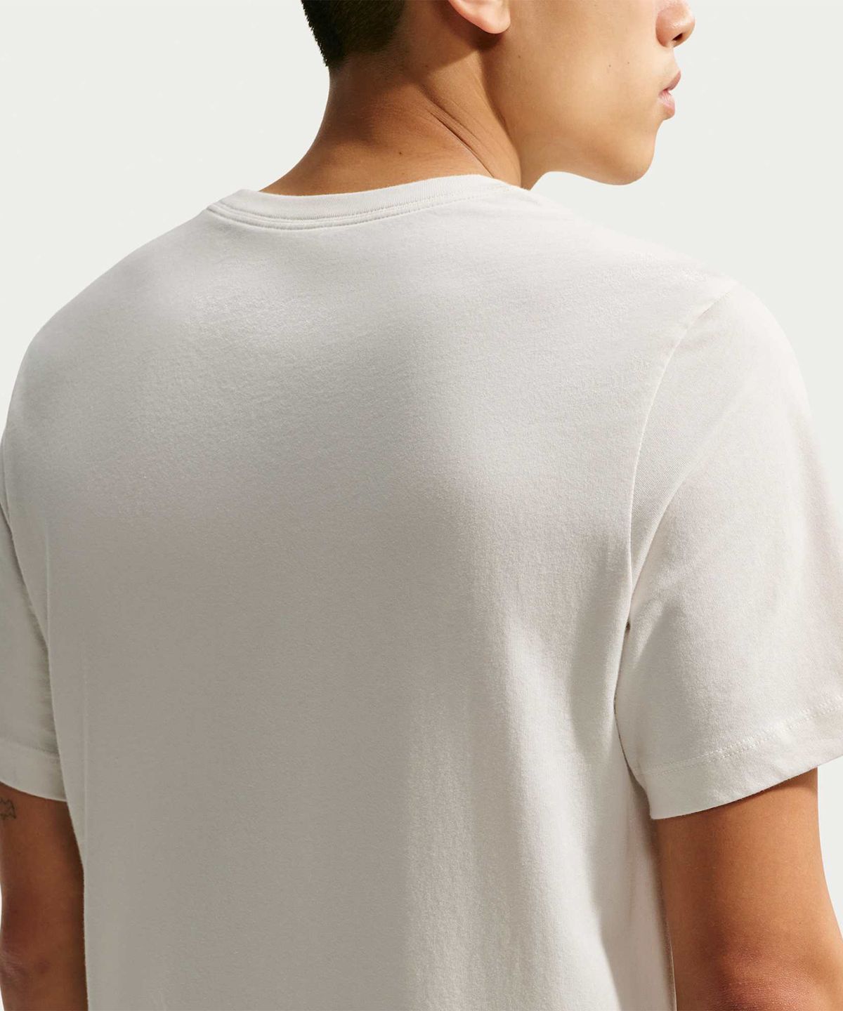 나이키(NIKE) 스포츠웨어 티셔츠 M - 팬텀 / IM3750-030