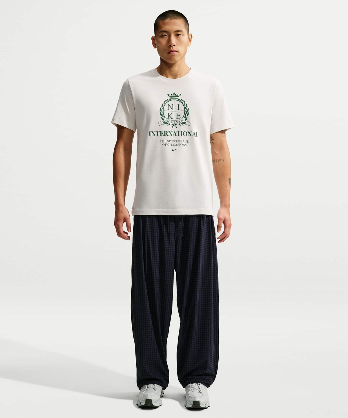 나이키(NIKE) 스포츠웨어 티셔츠 M - 팬텀 / IM3750-030