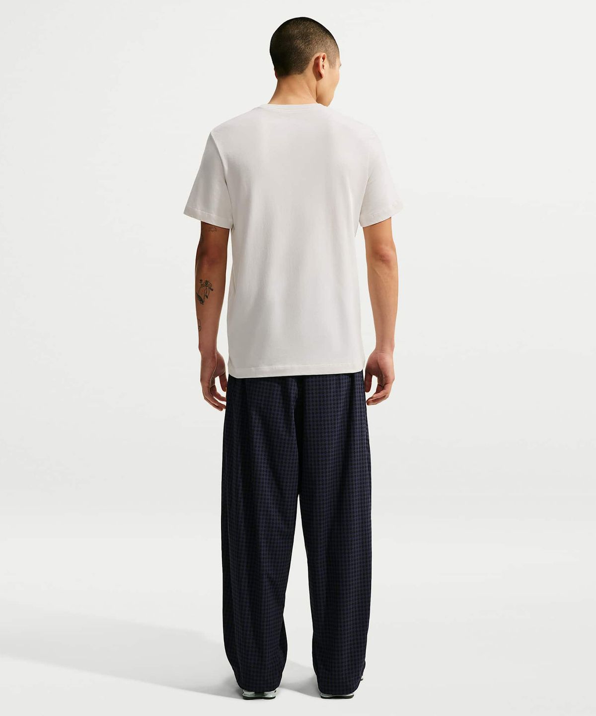 나이키(NIKE) 스포츠웨어 티셔츠 M - 팬텀 / IM3750-030