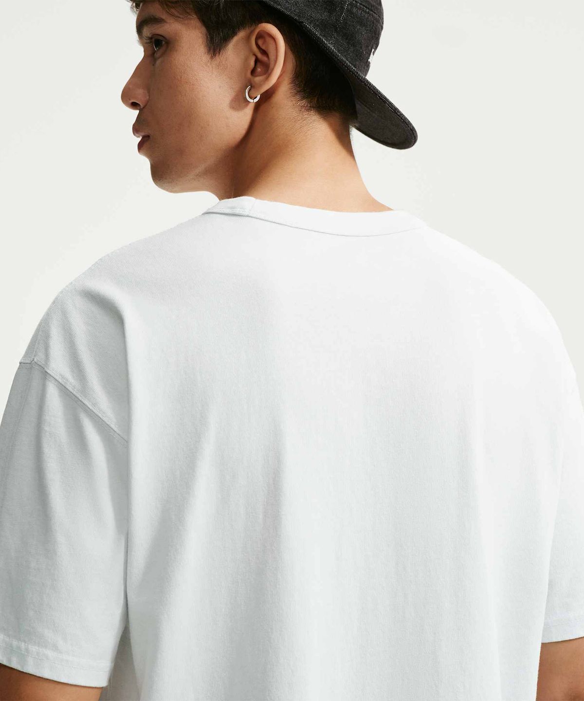 나이키(NIKE) 스포츠웨어 프리미엄 에센셜 티셔츠 M - 오프 화이트 / IM3816-101