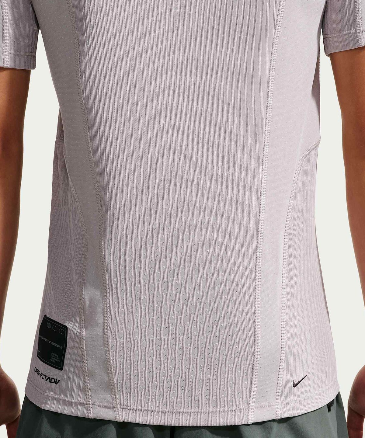 나이키(NIKE) 테크 드라이 핏 ADV 반소매 탑 M - 칼리지 그레이:블랙 / IM5730-009