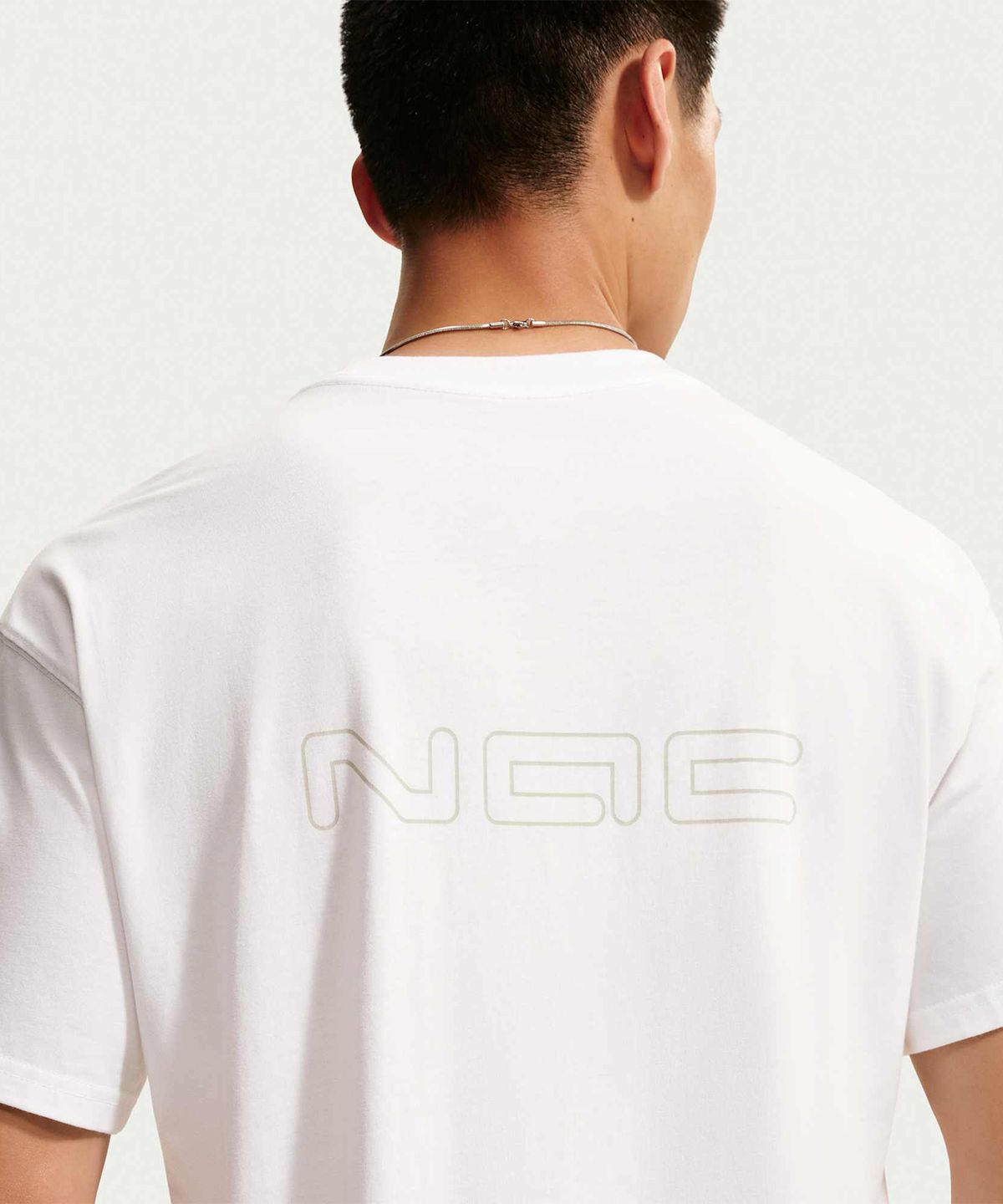 나이키(NIKE) N.A.C. 티셔츠 M - 화이트:라이트 스모크 그레이 / IM6143-100
