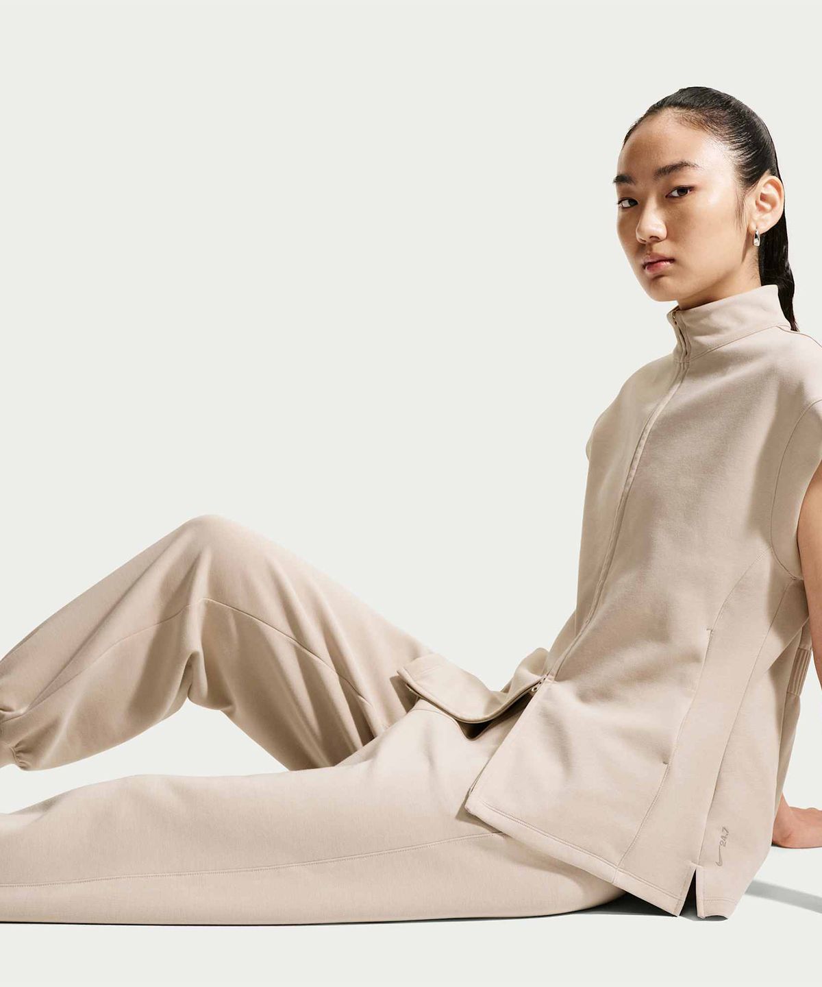 나이키(NIKE) 24.7 임파서블리소프트 드라이 핏 하이라이즈 조거 W - 크림 II:칼리지 그레이 / IQ1034-236