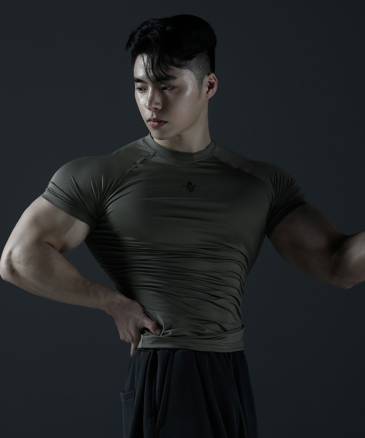 카미드(CARMID) 컴프레션 반팔 [카키]