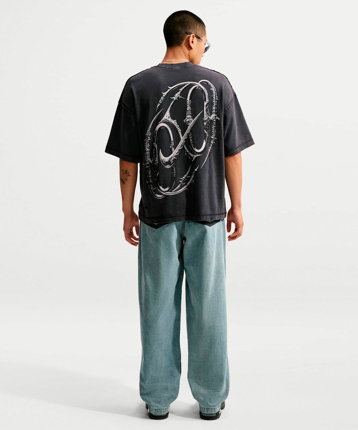 나이키(NIKE) 스포츠웨어 티셔츠 M - 블랙:아이스 실버:다크 스모크 그레이 / IQ5918-010