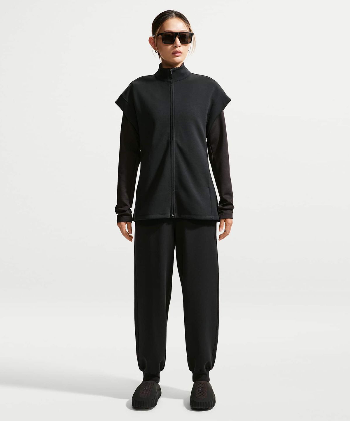 나이키(NIKE) 24.7 임파서블리소프트 드라이 핏 풀집 튜닉 W - 블랙:다크 스모크 그레이 / IQ7052-010