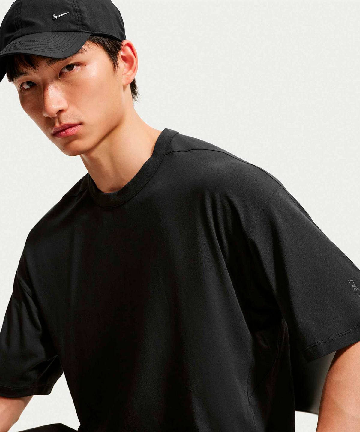 나이키(NIKE) 24.7 임파서블리소프트 라이트 드라이 핏 반소매 티셔츠 M - 블랙:다크 스모크 그레이 / IQ8274-010