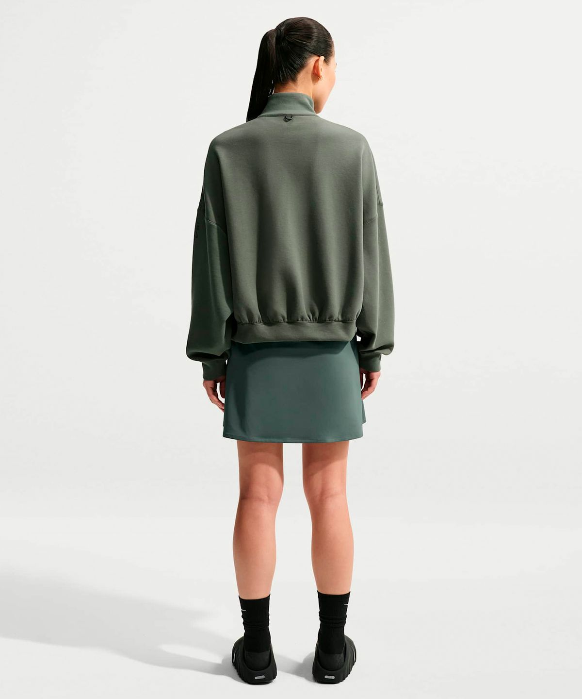 나이키(NIKE) 24.7 퍼펙트스트레치 드라이 핏 하이라이즈 플리츠 스커트 W - 카모 그린:아웃도어 그린 / IR8706-303