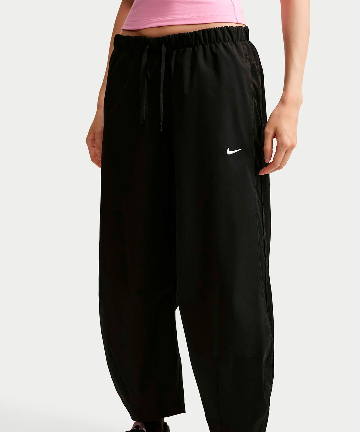 나이키(NIKE) 스포츠웨어 루즈 핏 미드라이즈 배럴 팬츠 W - 블랙:세일 / IU1982-010