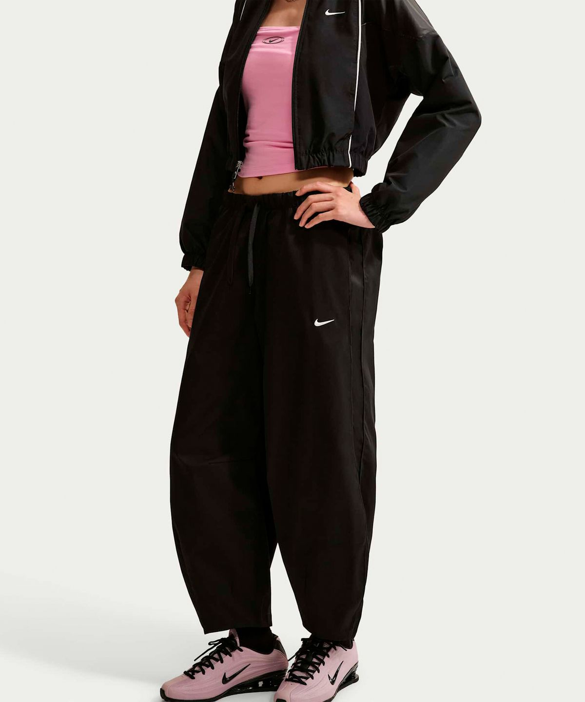 나이키(NIKE) 스포츠웨어 루즈 핏 미드라이즈 배럴 팬츠 W - 블랙:세일 / IU1982-010