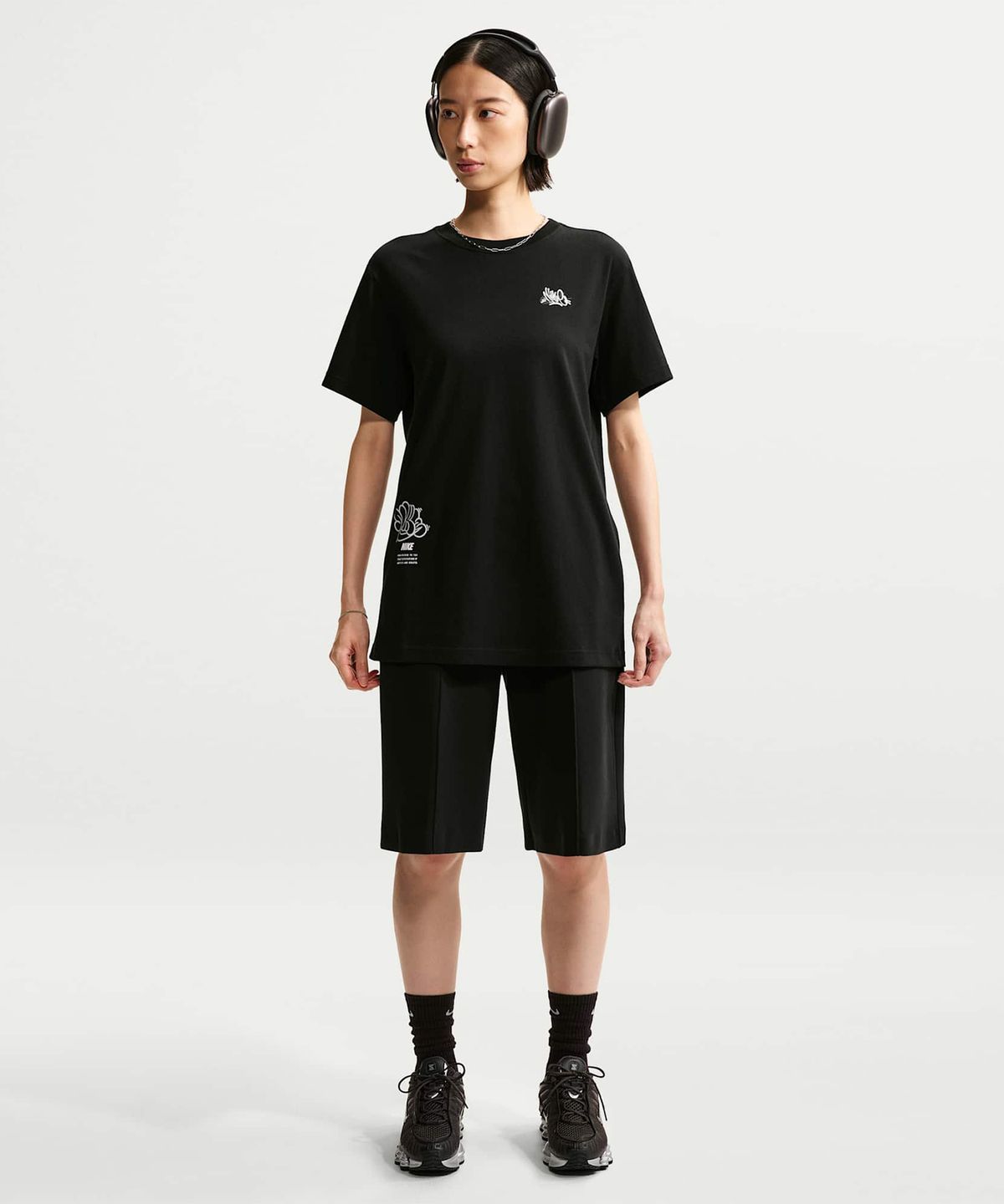 나이키(NIKE) 스포츠웨어 클래식 오버사이즈 티셔츠 W - 블랙 / IV5486-010