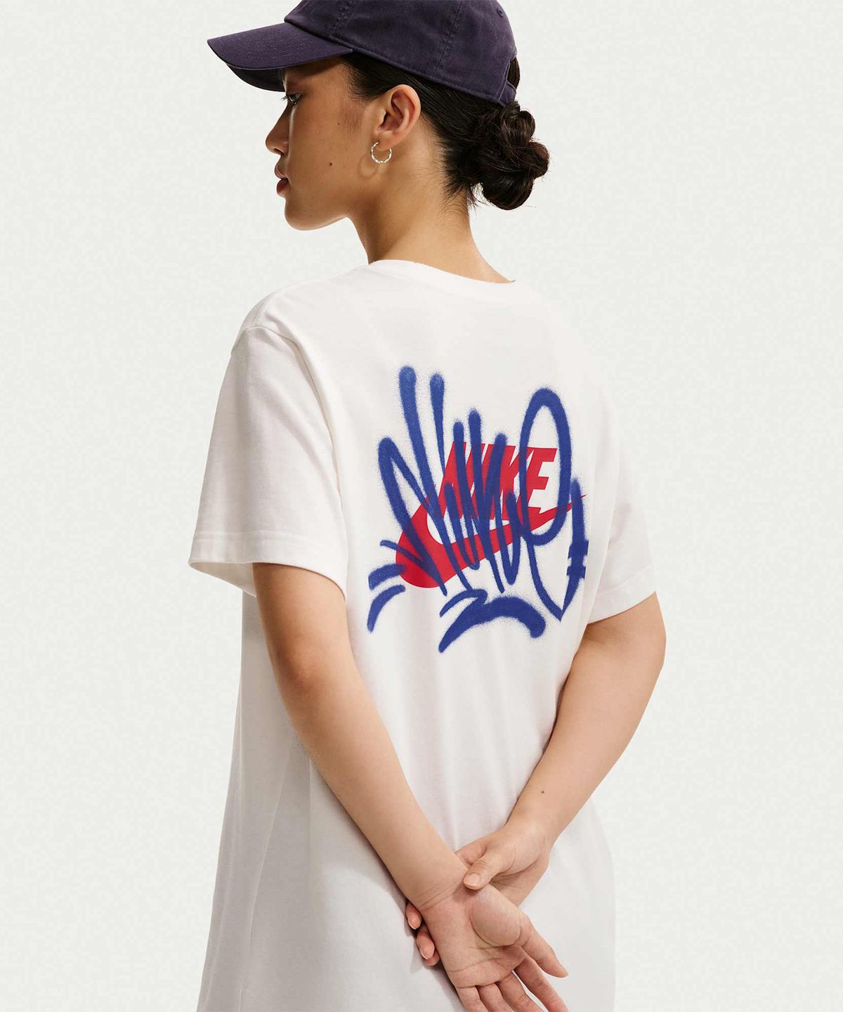 나이키(NIKE) 스포츠웨어 클래식 오버사이즈 티셔츠 W - 세일 / IV5486-133