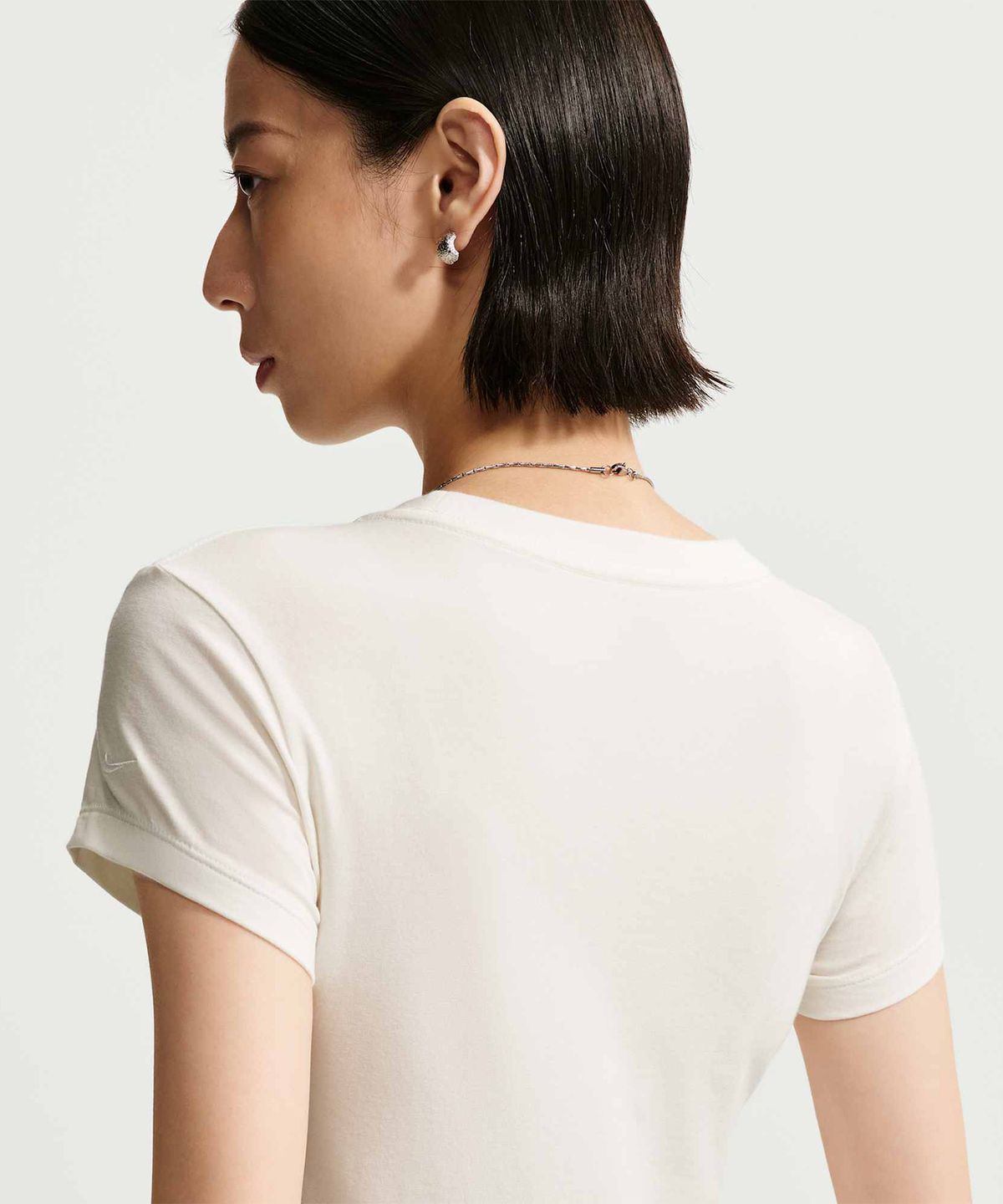 나이키(NIKE) 스포츠웨어 칠 니트 티셔츠 W - 세일 / IW0940-133