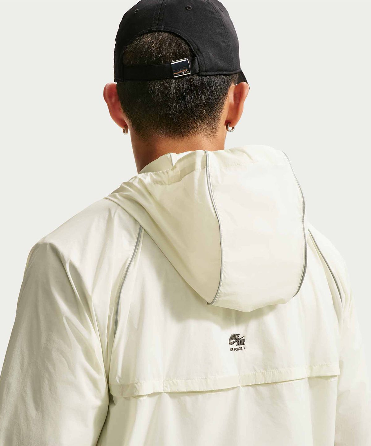 나이키(NIKE) 스포츠웨어 윈드러너 경량 풀집 재킷 M - 씨 글래스 / IW0963-099