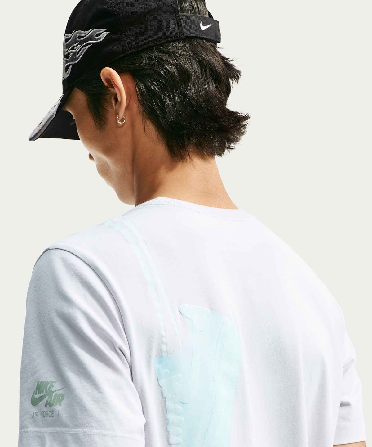 나이키(NIKE) 스포츠웨어 티셔츠 M - 그레이 포그 / IW0965-098