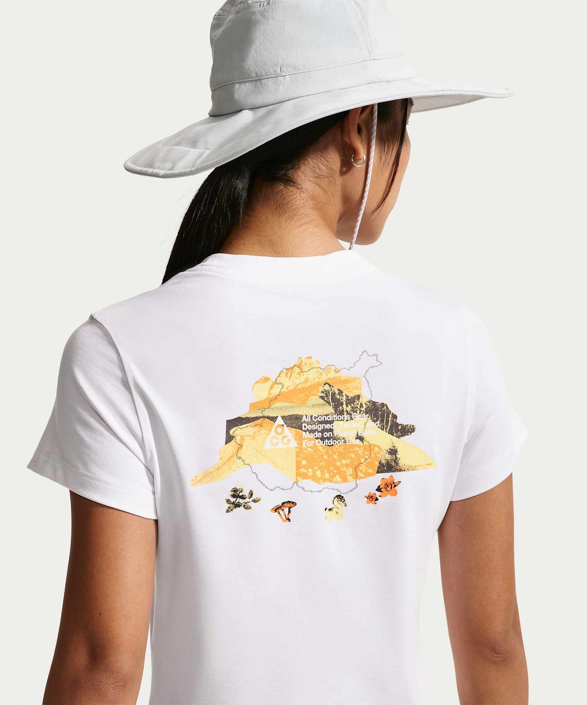 나이키(NIKE) ACG 드라이 핏 반소매 탑 W - 화이트 / IW1394-100