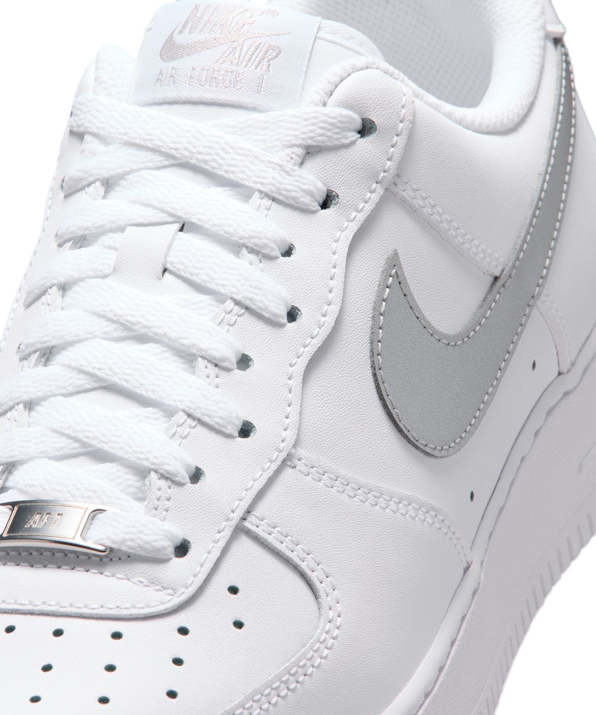 나이키(NIKE) 에어 포스 1 07 M - 화이트:메탈릭 실버 / FJ4146-134
