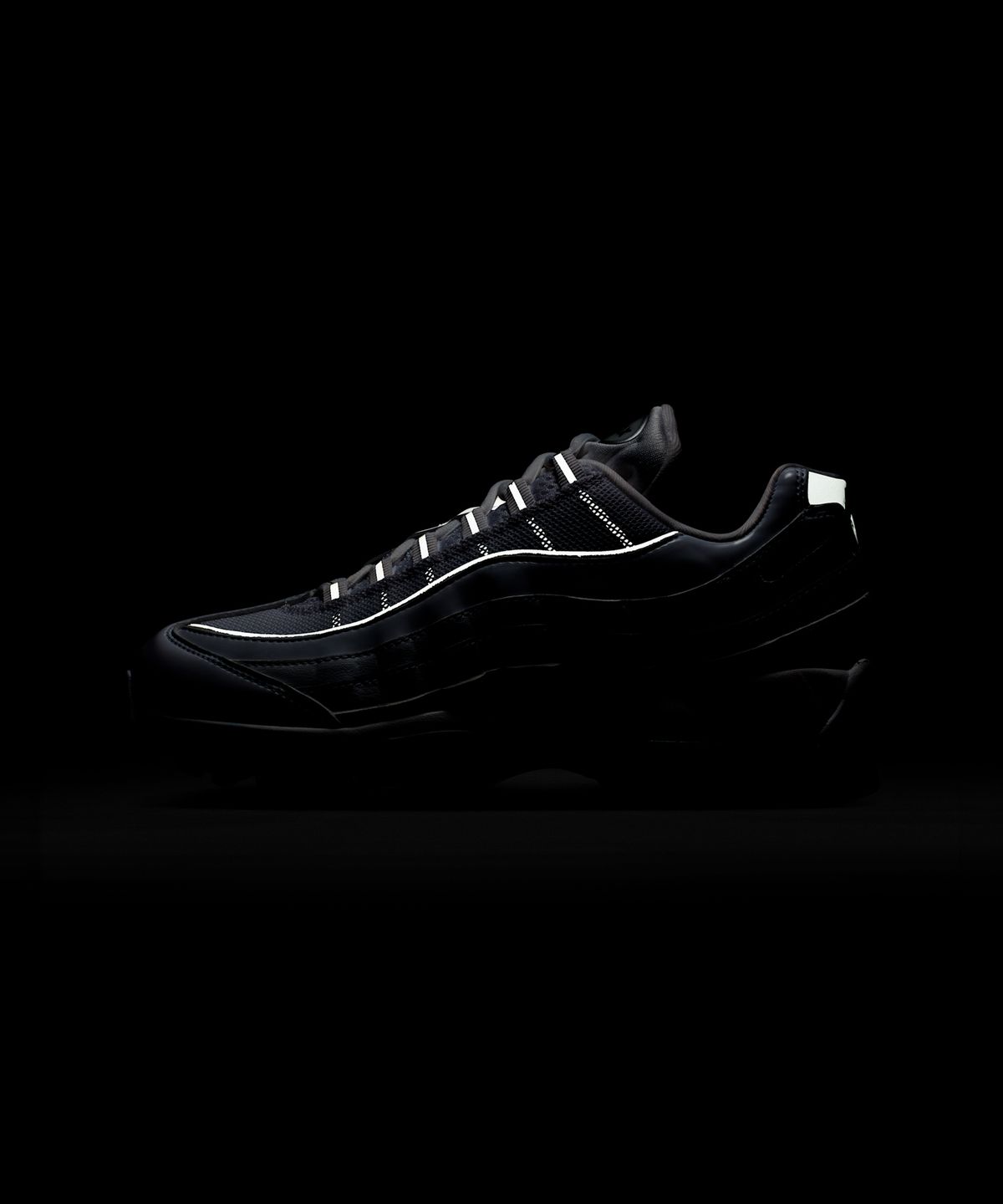 나이키(NIKE) 에어 맥스 95 빅 버블 W - 화이트:블랙:리플렉트 실버:메탈릭 실버 / IB6397-100