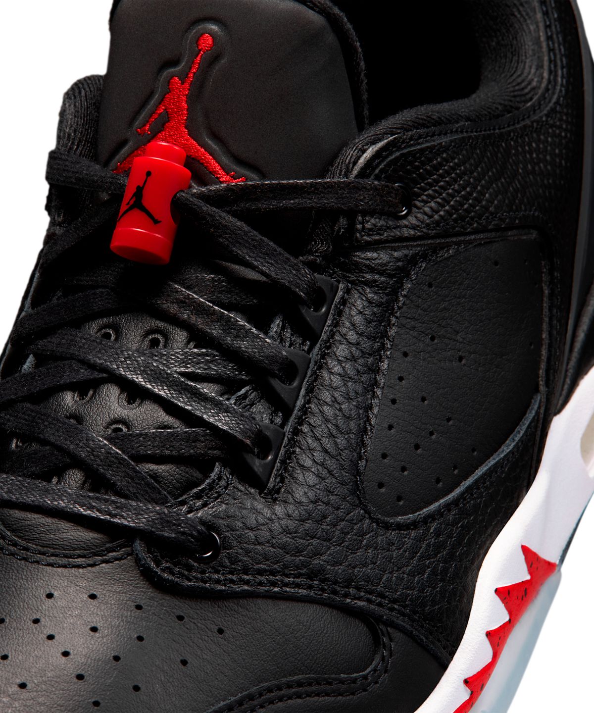 나이키(NIKE) 조던 식스티 플러스 로우 M - 블랙:화이트:짐 레드 / IH2047-003