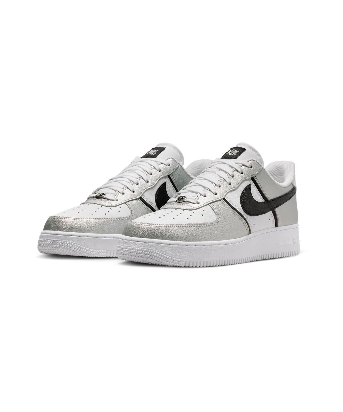 나이키(NIKE) 에어 포스 1 07 LV8 M - 메탈릭 실버:화이트:코코넛 밀크:블랙 / IM5752-001