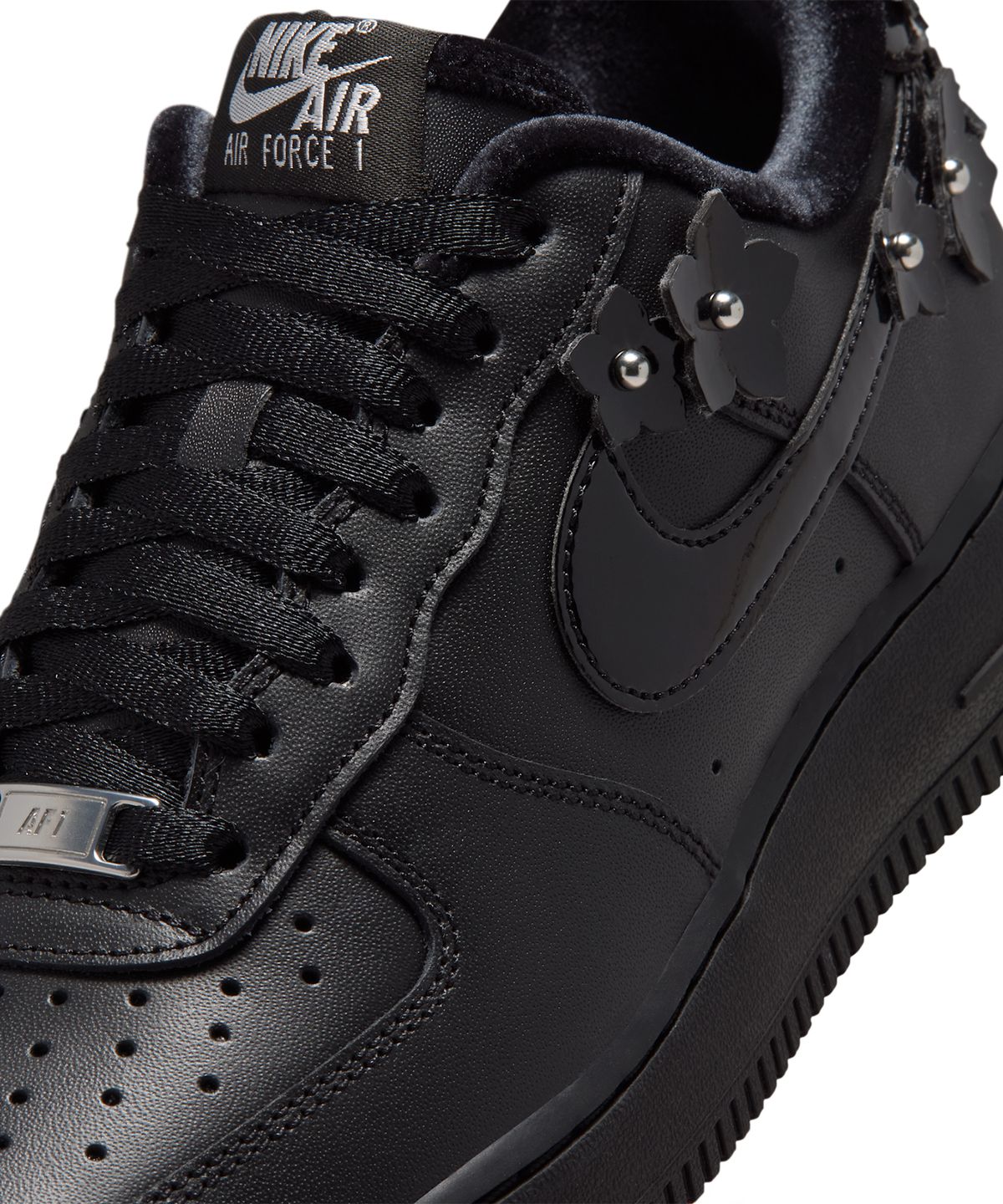 나이키(NIKE) 에어 포스 1 07 플로레트 W - 블랙:오프 누아르:메탈릭 실버:블랙 / IR8637-001