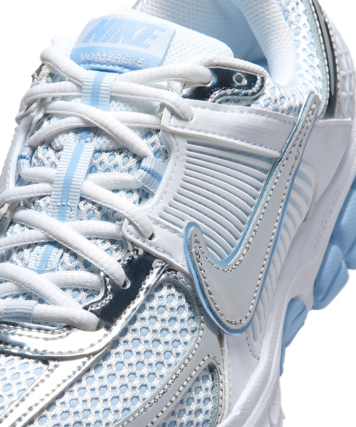 나이키(NIKE) 줌 보메로 5 W - 화이트:알루미늄:풋볼 그레이:메탈릭 실버 / IV4311-100