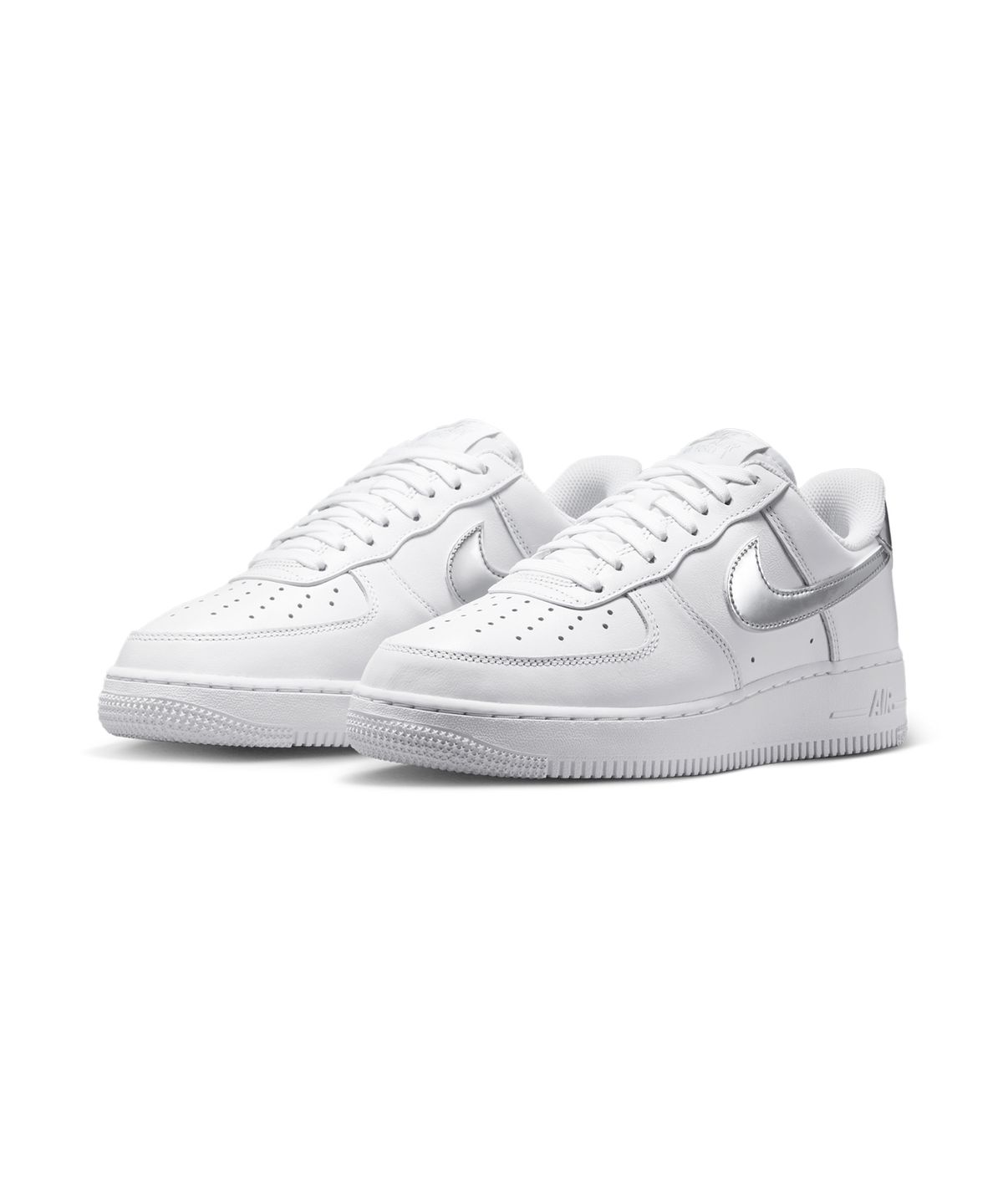 나이키(NIKE) 에어 포스 1 07 SE W - 화이트:메탈릭 실버 / IV5102-100