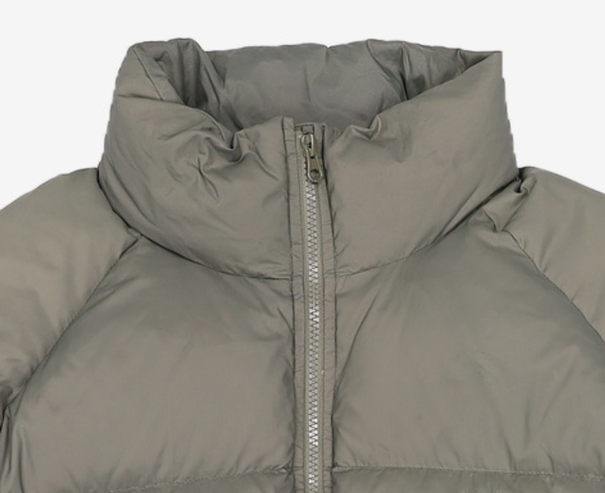 브라운브레스(BROWNBREATH) TAG SHORT DOWN PUFFER - KHAKI L