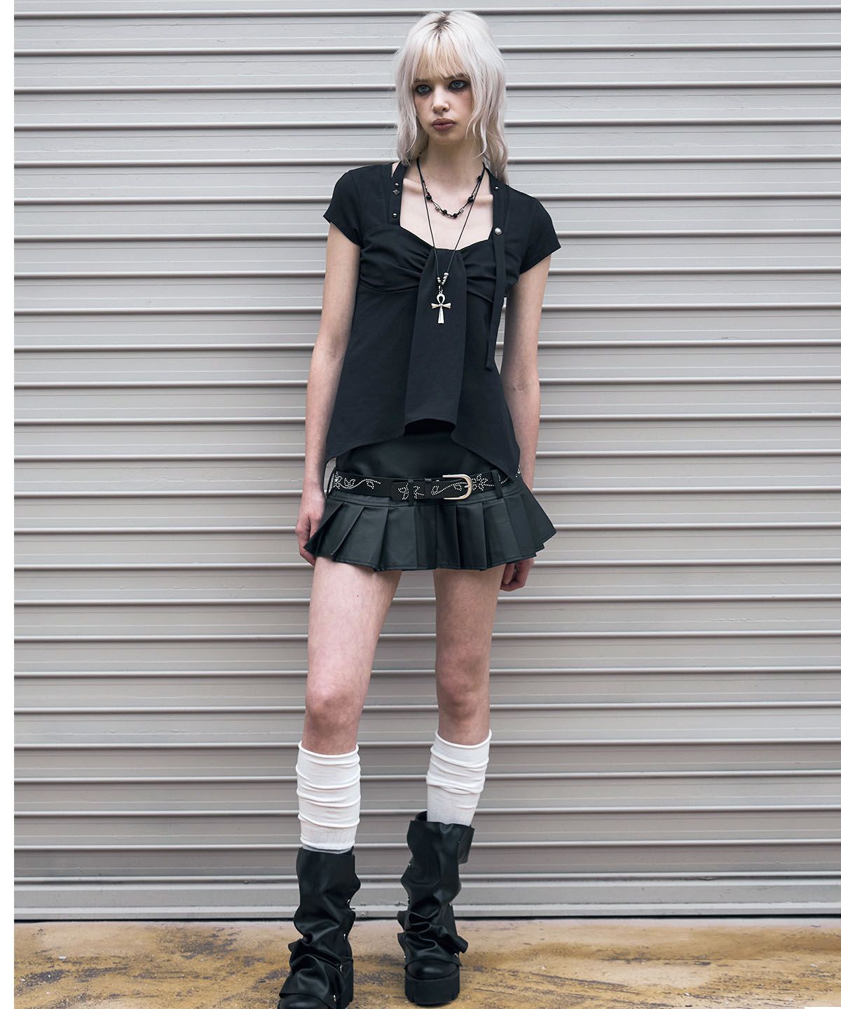낫노잉(NOTKNOWING) Ribbon Drape Stud Top (BLACK)