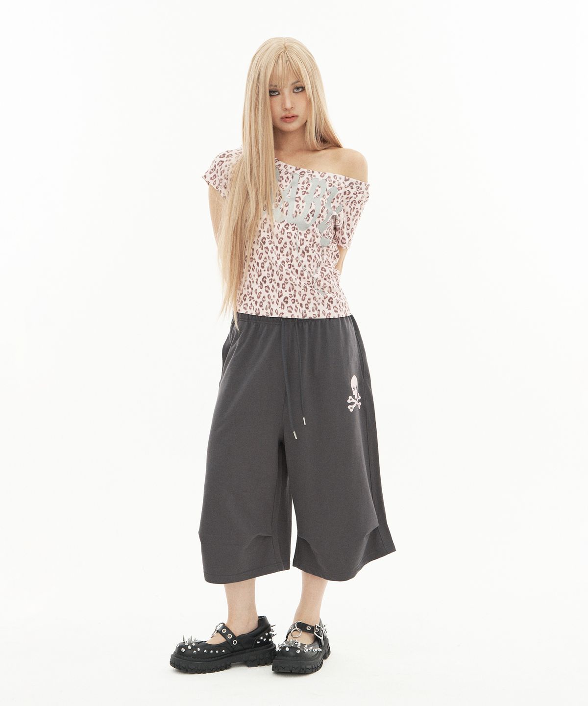 셋업이엑스이(SETUP-EXE) BABY WIDE NECK TOP / LEOPARD PINK