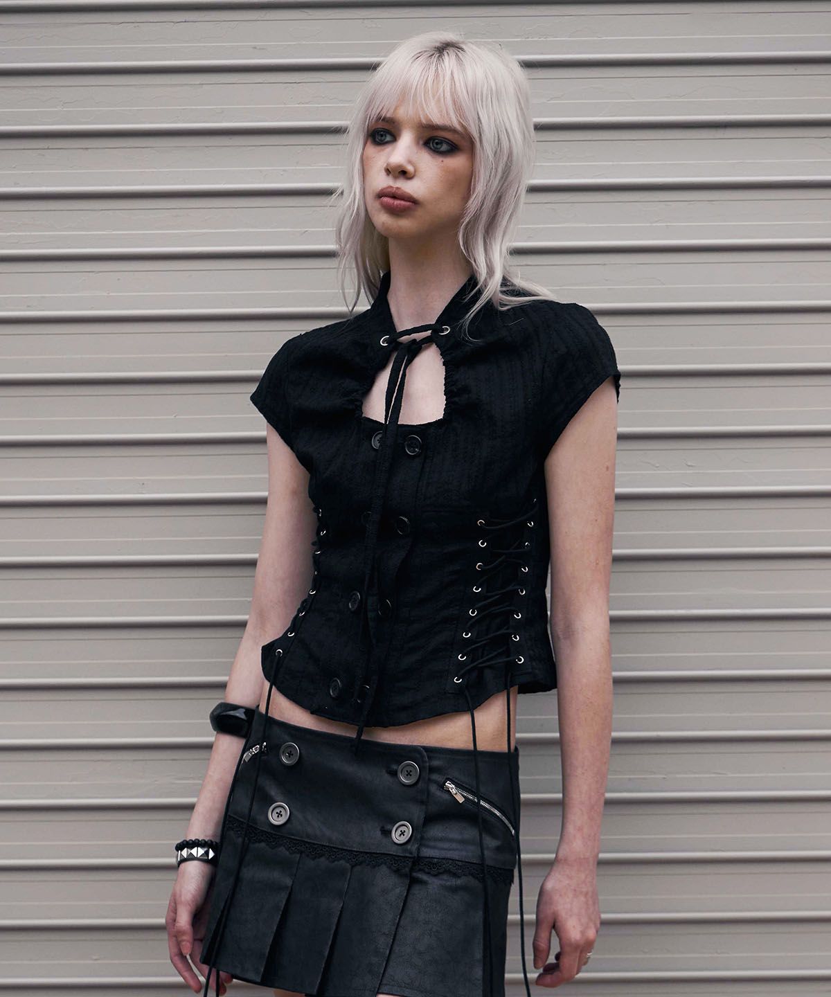 낫노잉(NOTKNOWING) Double Lace Up Blouse (BLACK)