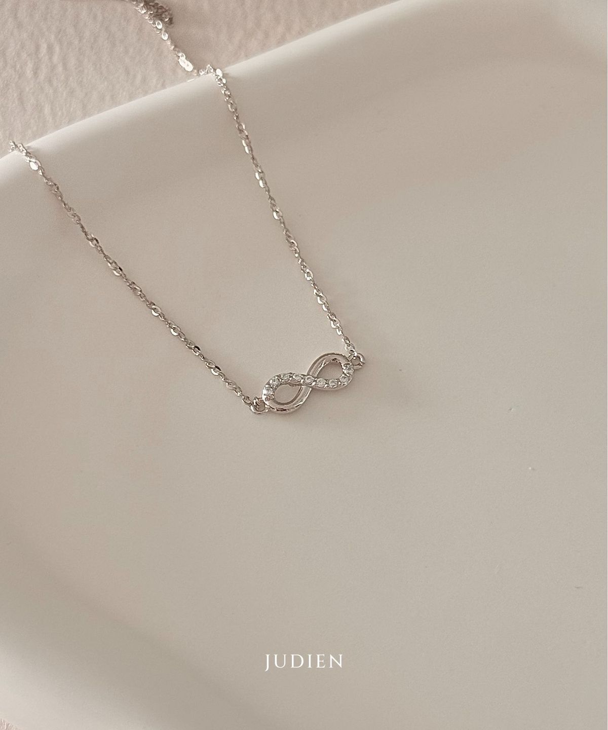 주디엔(JUDIEN) 14k 18k 뫼비우스 꼬임 큐빅 목걸이