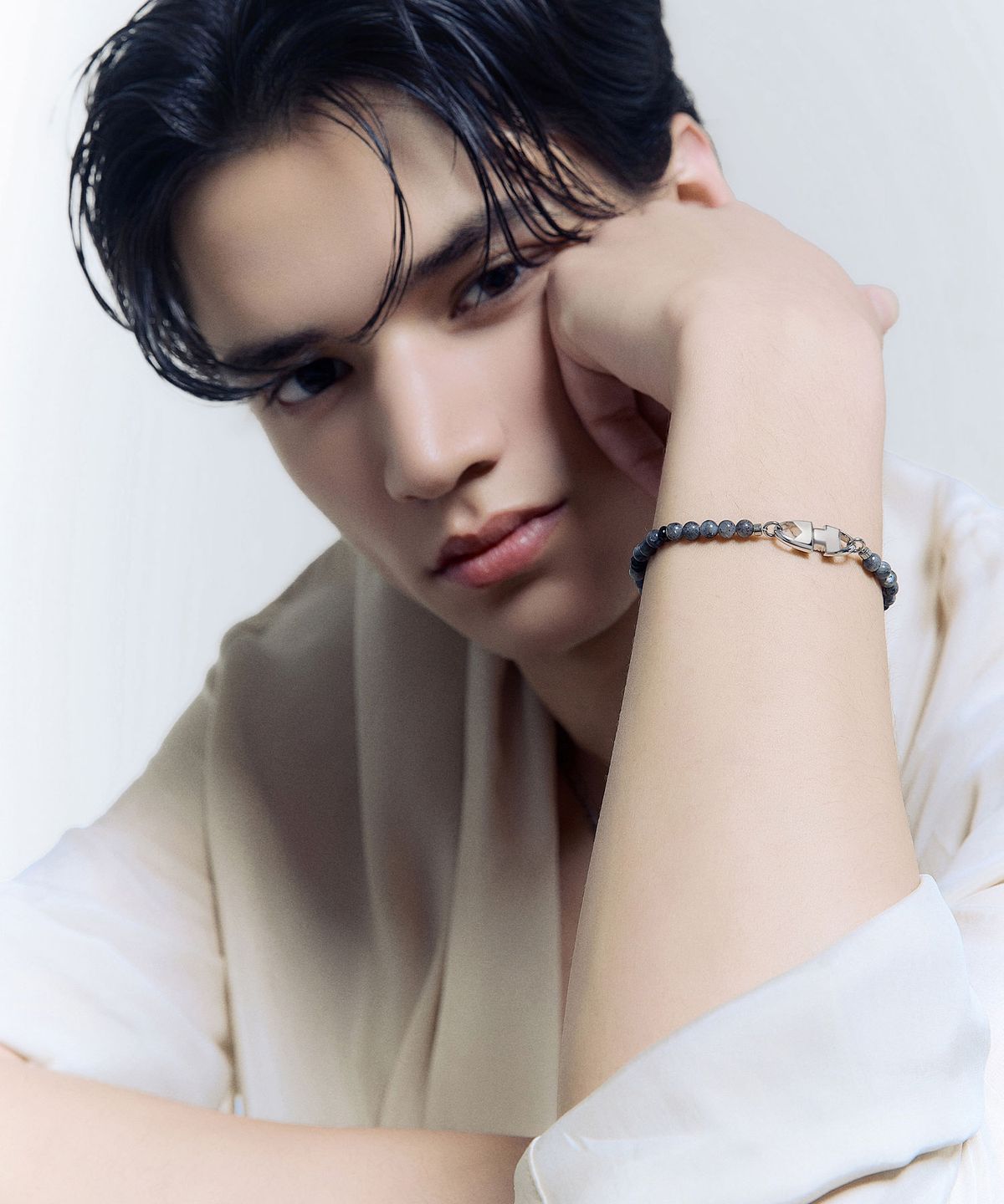 카인드오브(KINDOF) 엠블럼락 비드 팔찌_그레이 Emblem Lock Beads Bracelet_gray