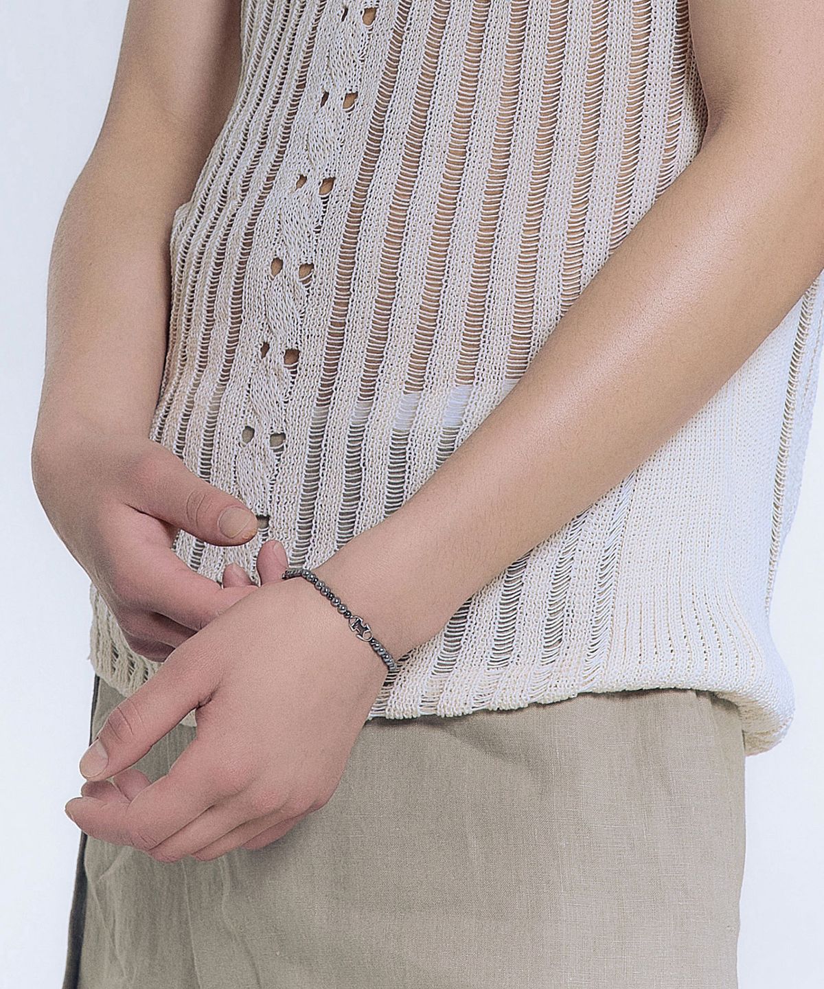 카인드오브(KINDOF) 엠블럼 진주 팔찌_그레이 Emblem pearl Bracelet_ Gray