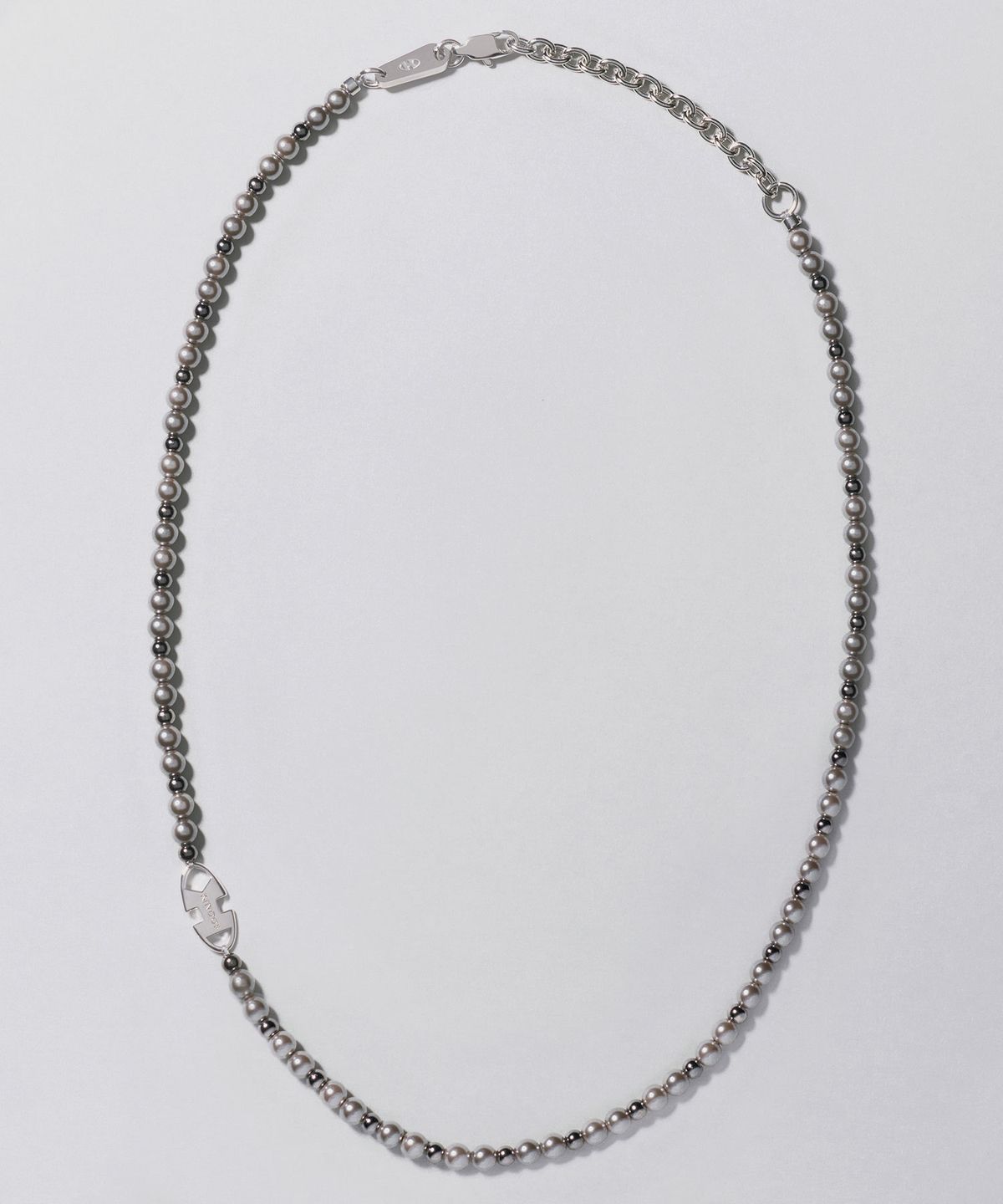 카인드오브(KINDOF) 엠블럼 진주 목걸이_그레이 Emblem pearl Necklace_ Gray