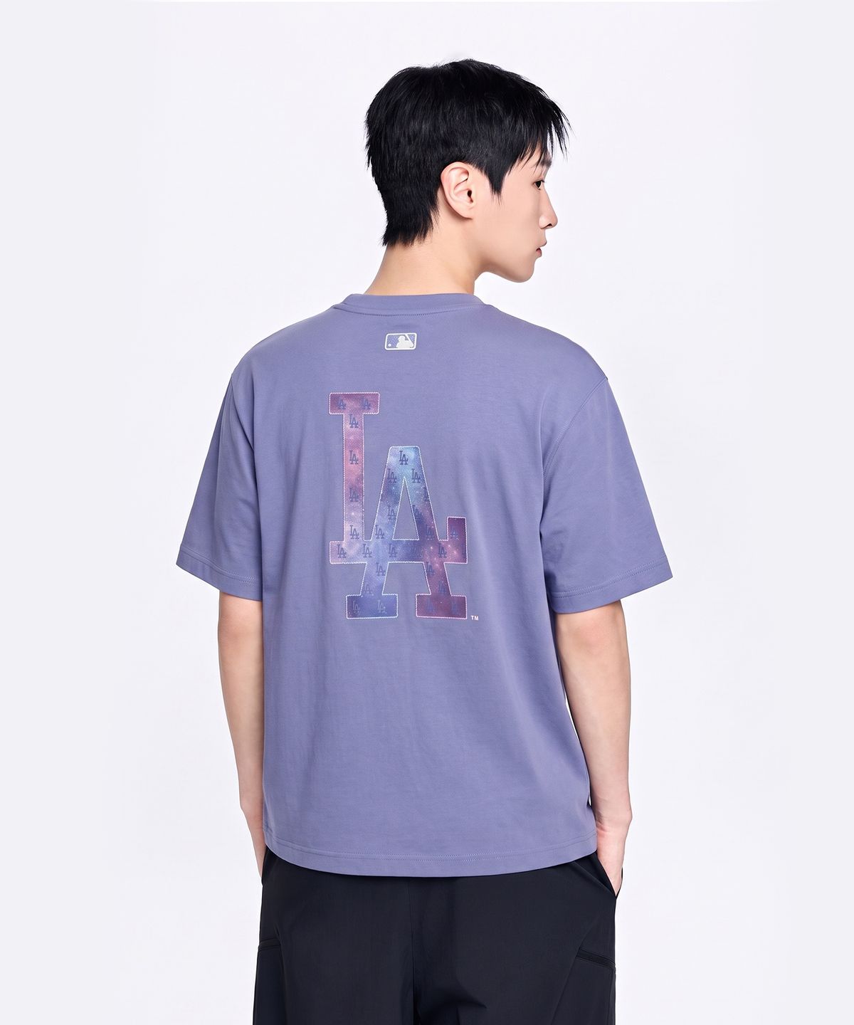 엠엘비(MLB) 모노그램 그라데이션 빅럭스 세미 오버핏 반팔 티셔츠 LA (L.Purple)