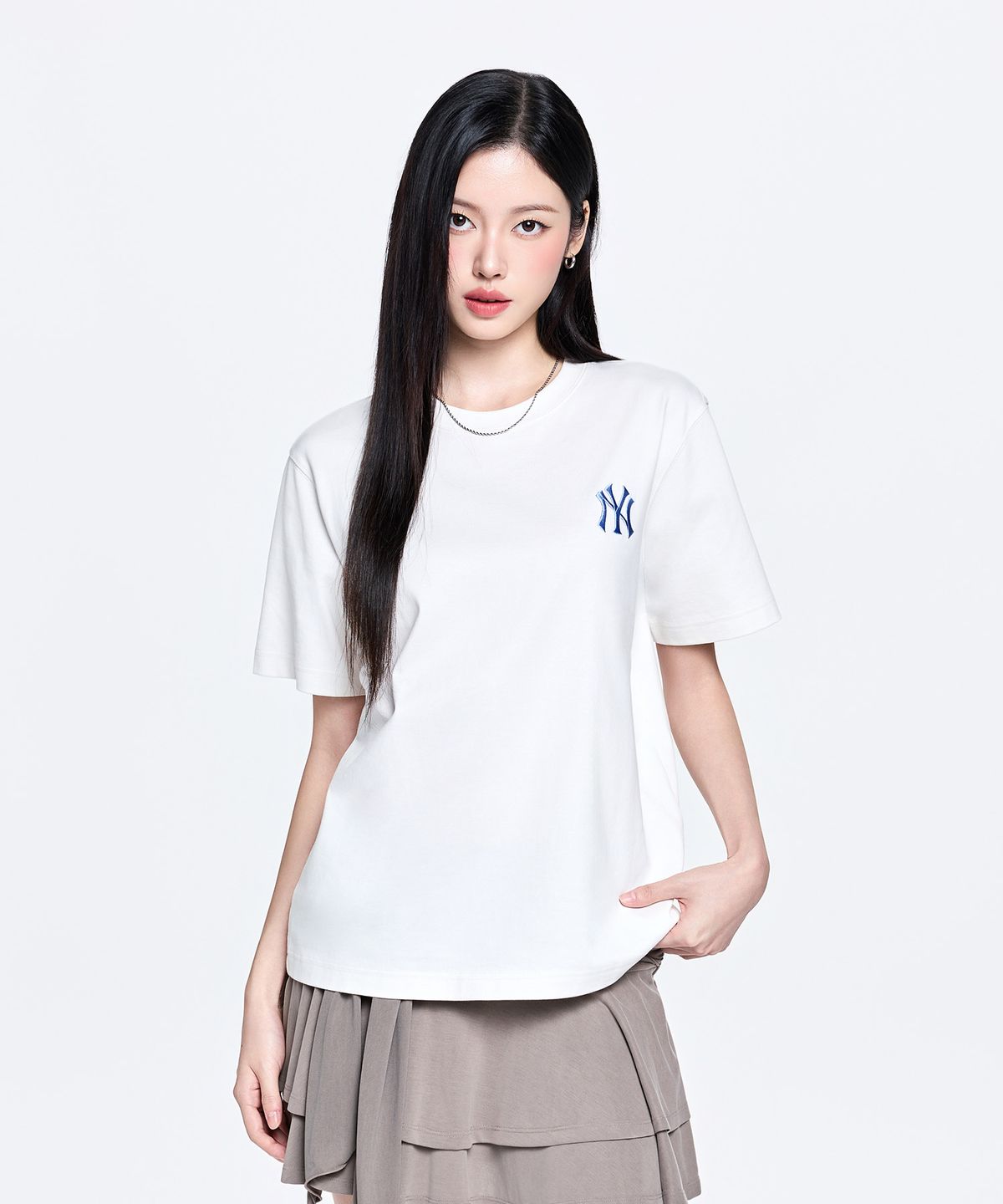 엠엘비(MLB) 모노그램 그라데이션 모노티브 세미 오버핏 반팔 티셔츠 NY (Ivory)