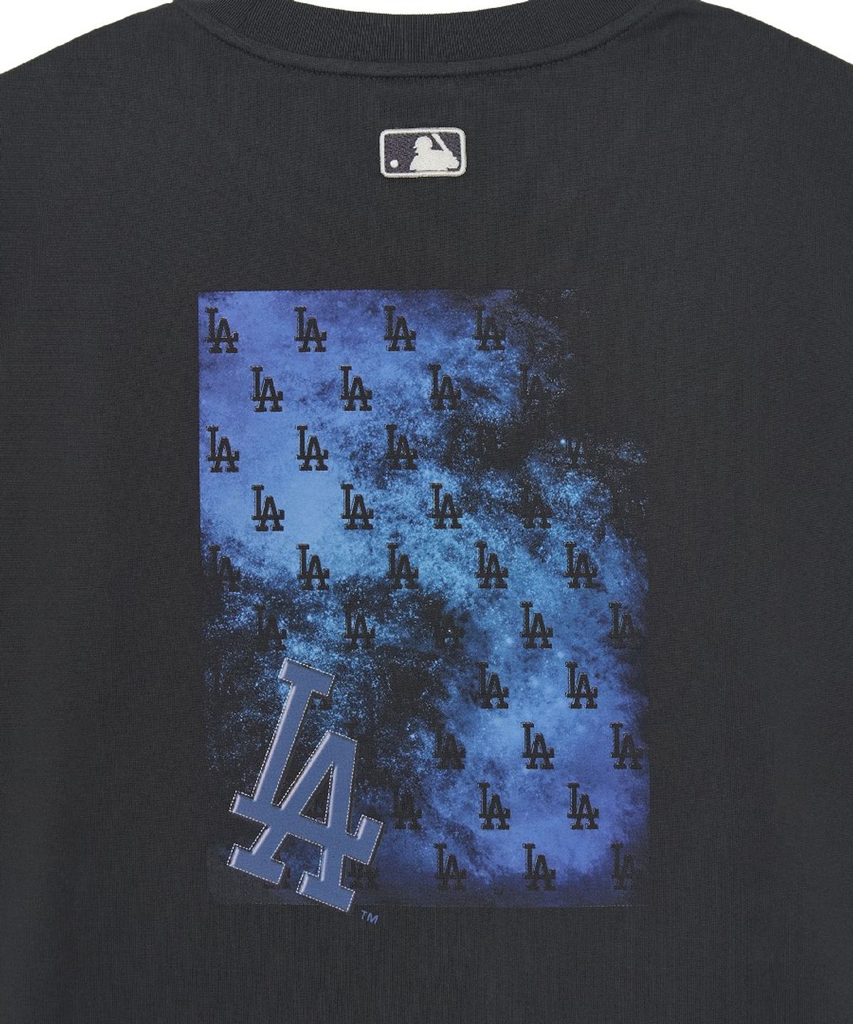 엠엘비(MLB) 모노그램 그라데이션 모노티브 세미 오버핏 반팔 티셔츠 LA (D.Charcoal Grey)