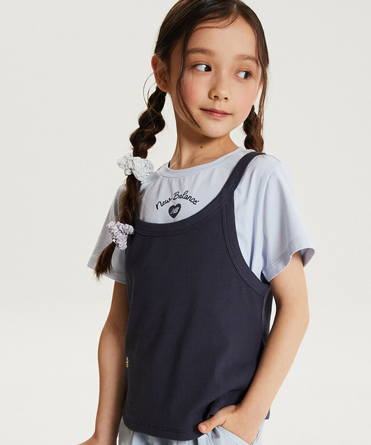 뉴발란스 키즈(NEWBALANCEKIDS) METALIC SUMMER_여아 나시 레이어드 반팔티 NK9EG3762G60