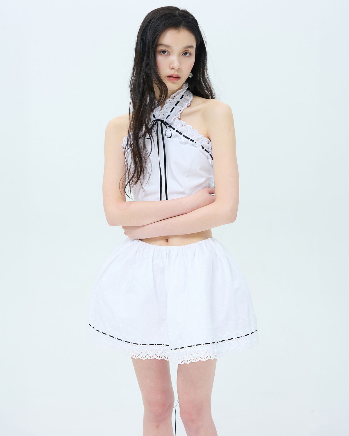 러뷰이(LOVUEE) 리본 인서트 벨 스커트 화이트