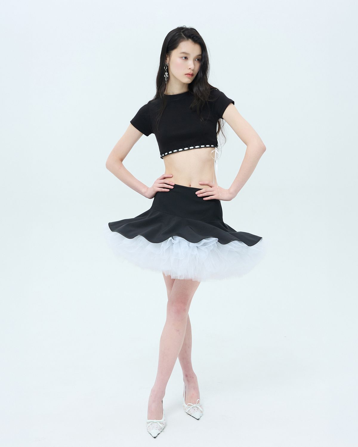 러뷰이(LOVUEE) 단델리온 스커트 블랙