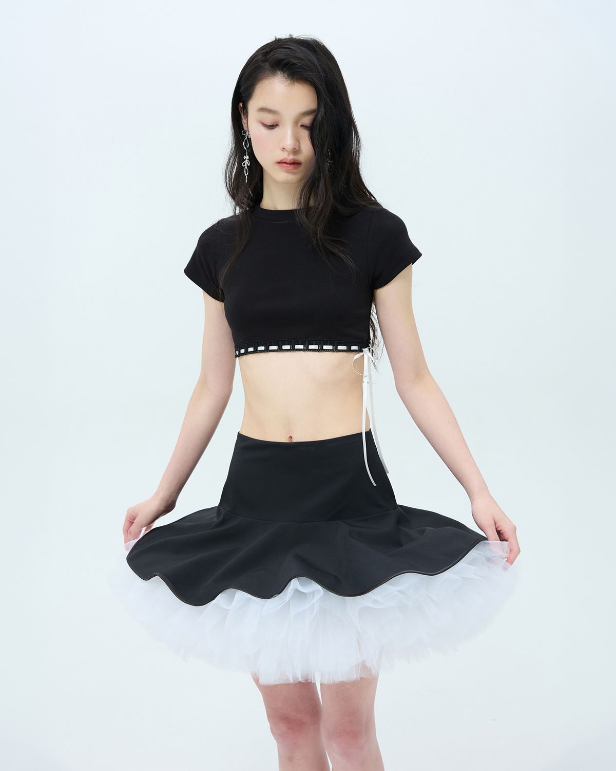 러뷰이(LOVUEE) 단델리온 스커트 블랙